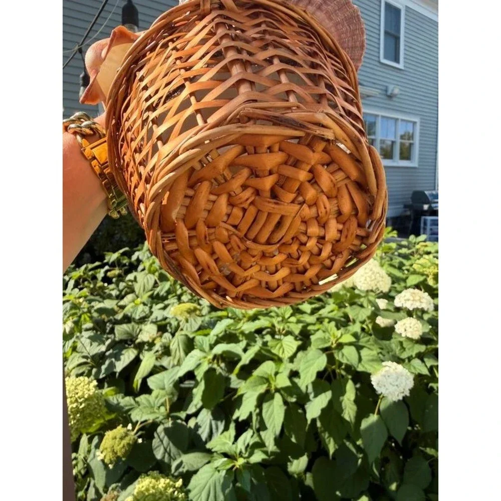Vintage Coastal Christmas Wicker Basket with Seashells and Holly Berries